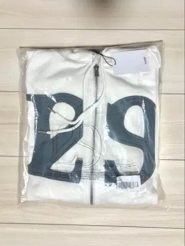 illigo(이리고) 후드티 M