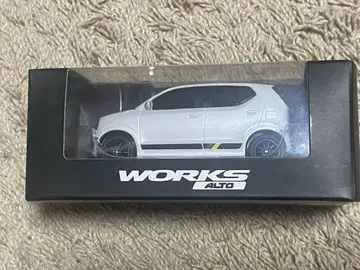 스즈키 알토 WORKS 화이트 미니카