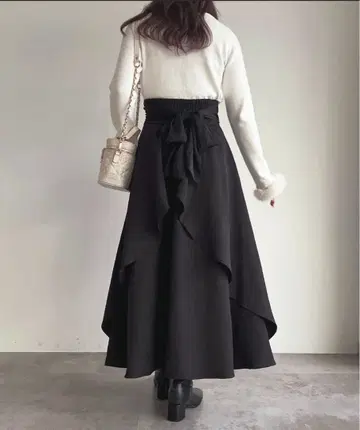 apres jour 백 드레이프 플레어 스커트 블랙 프리 사이즈