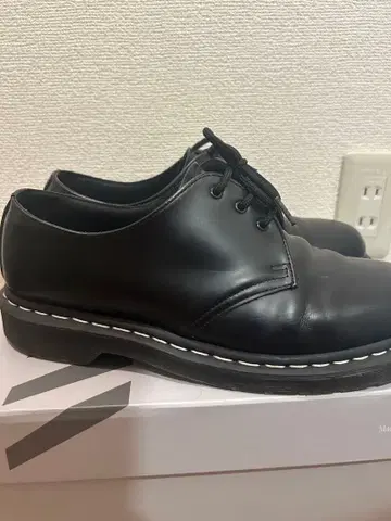 닥터마틴 3홀 화이트 스티치 [ 28 ] 1461 블랙