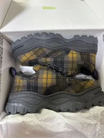 eytys angel tartan gold shadow