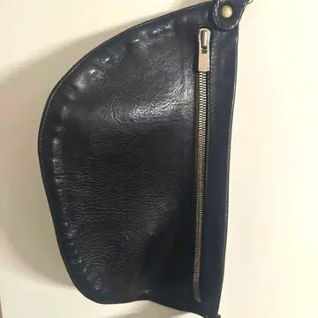 19시 판매 종료 구이디 guidi 가죽 블랙 클러치백