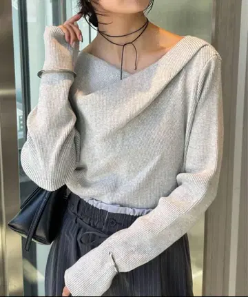 mystic 오프숄더 립 니트 그레이