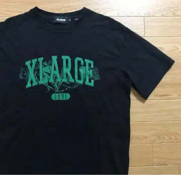 XLARGE 블랙 T셔츠 구제 의류 미니멀리스트