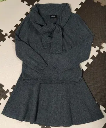 [ 도서 오늘까지 한정 가격 ] 질스튜어트 그레이 스웨터와 스커트 셋업