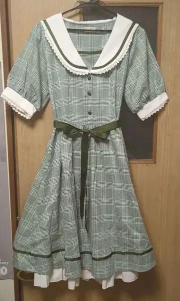 axes femme 포에틱 체크 세일러 프릴 원피스 M