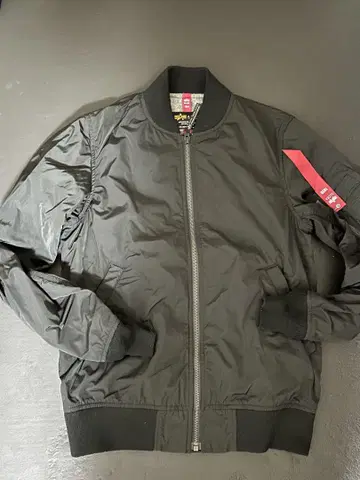 MA-1 스타일 블랙 자켓