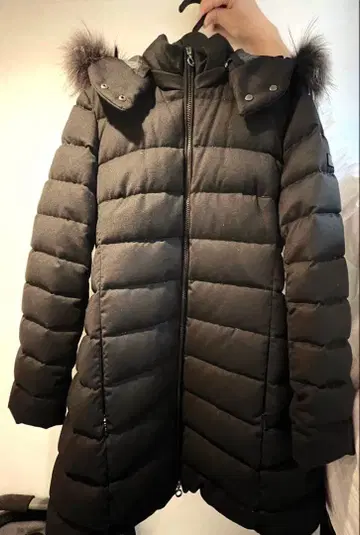 TATRAS 블랙 미들 다운 자켓