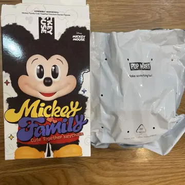 POP MART 미키 패밀리 키링