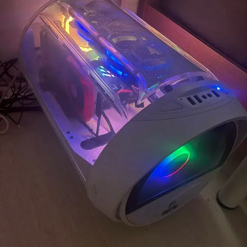 화이트 PC 케이스 RGB 튜닝 본체 rtx3060