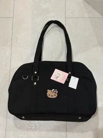 헬로키티 블랙 보스턴 백 아베일