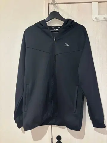 뉴에라 NEWERA 집업 후드티 XXL 사이즈
