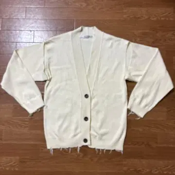 새상품급 perverze 가디건