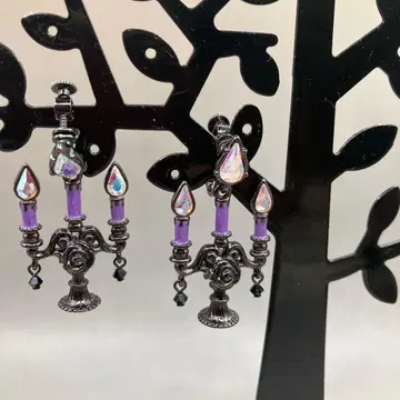 ANNA SUI 샹들리에형 빈티지풍 귀찌