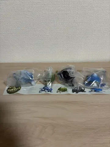 뮤턴트 터틀즈 캡슐 토이 4체 컴프