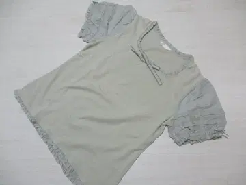 컨디션 최상 핑크하우스 프릴 가득 티셔츠 민트색 L 사이즈