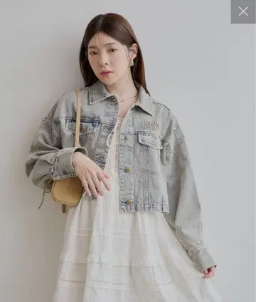 Chico 치코 가슴 로고 숏 기장 스웨이드 셔츠