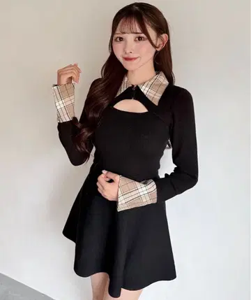 NOMAE 체크 컬러 미니 니트 원피스 블랙
