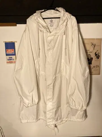 [ U.S. 밀리터리 ] 스노우 카모 후드티 모즈 코트