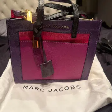 MARC JACOBS 보라색과 핑크색 숄더백