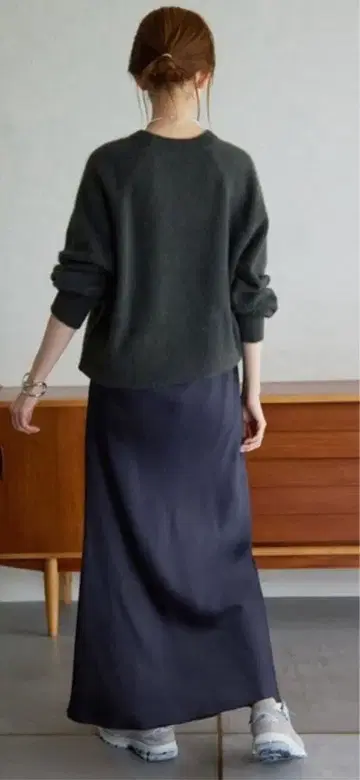 택 포함 새상품 슬로브 이에나 새틴 머메이드 스커트 네이비 IENA