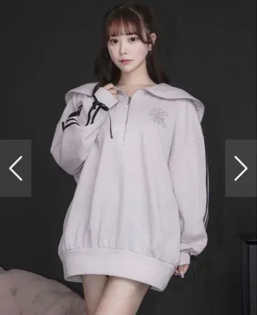 pium 피움 스톤 로고 오버 사이즈 라메 맨투맨