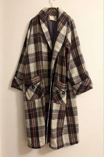 [ 가격 인하 중 ] juemi PLUM VINTAGE 체크 코트