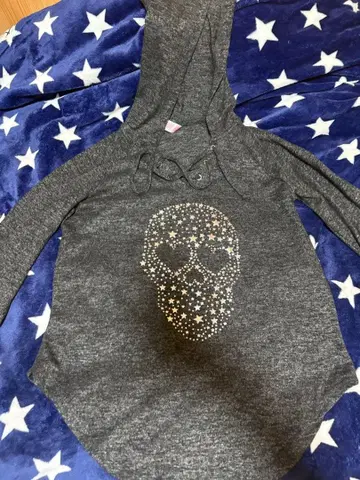 NO BOUNDARIES Pullover Hooded Top Skull