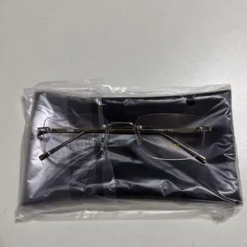 HARE 무테 안경 [ web 한정판 ] 완판템 미사용 새상품