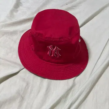 MLB NY 로고 버킷 햇 빨간색