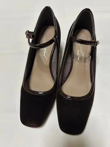 LE TALON 스퀘어 스트랩 벨로아 펌프스 23.5cm