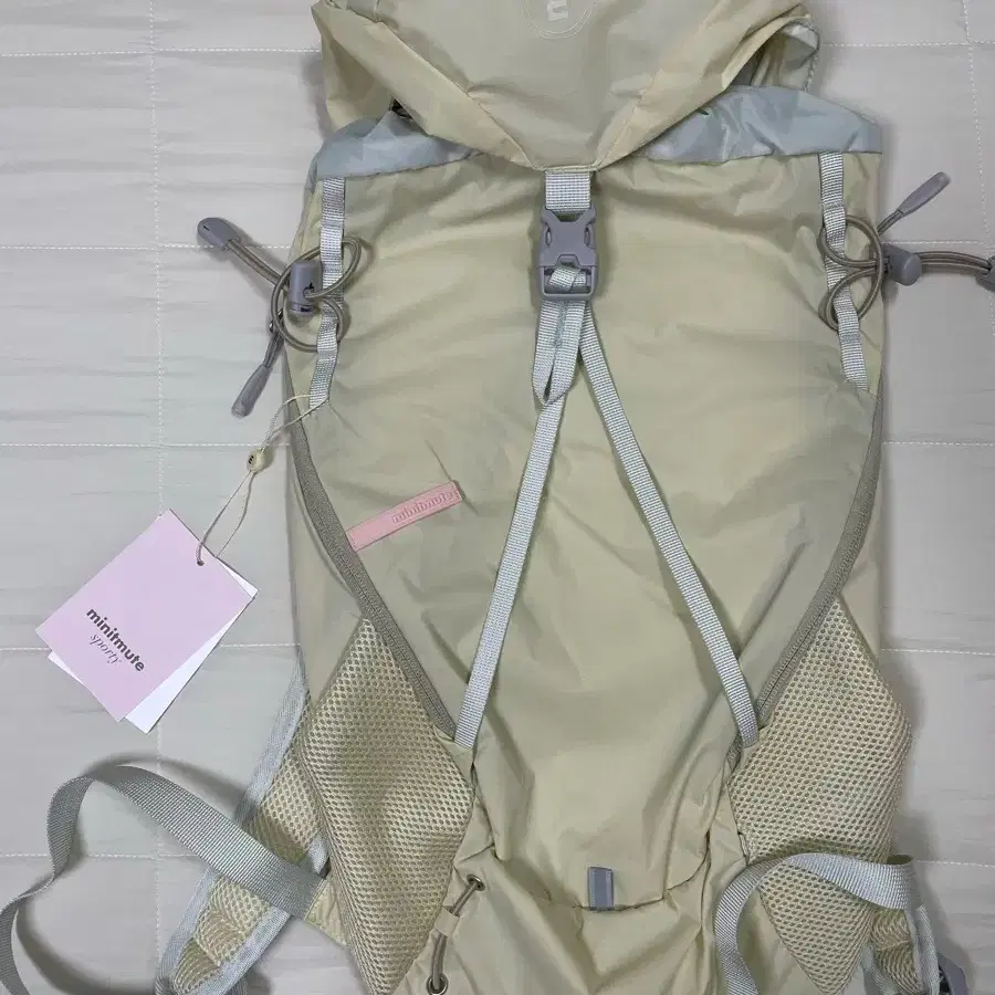 バッグ minitmute Bask Backpack 11L Melt Butter Bask Backpack 11L – minitmute.jp