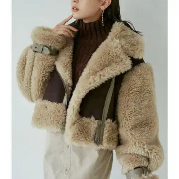 MURUA 보아 슬리브 페이크 무스탕