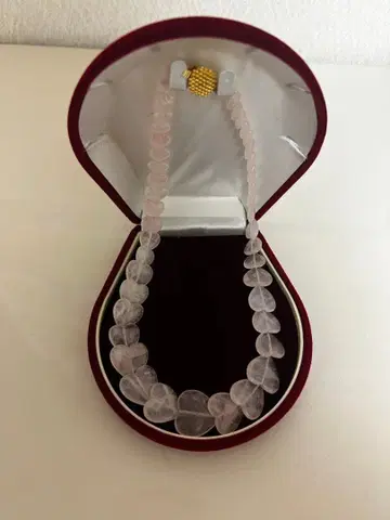 로즈쿼츠 하트 목걸이 1회 시착만 한 상품