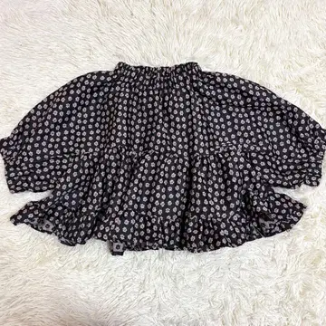 시스터제인 Picotee Jacquard Tiered Top 꽃
