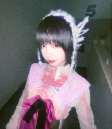 amni 스켈레톤 상의 아노짱 착용