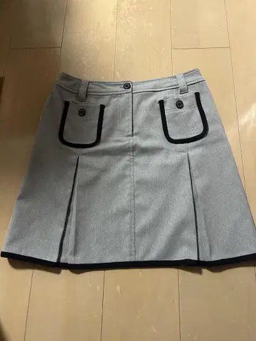 M.U SPORTS 그레이 스커트 40