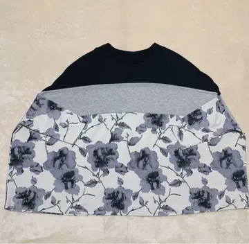 antiqua 안티카 꽃무늬 변형 상의 used 새상품급