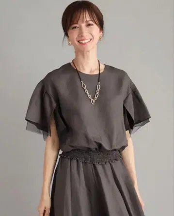 페넬 튤 슬리브 린넨 블라우스