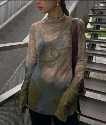 새상품급 Ameri MEDI ERIN SHEER TOP