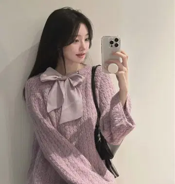 리본 포함 플레어 소매 니트 스웨터