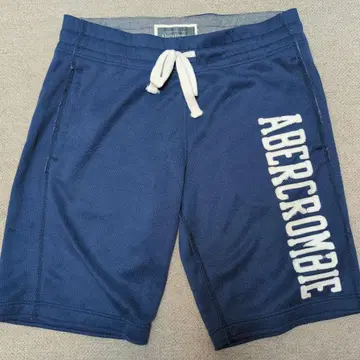 Abercrombie & Fitch 네이비 숏팬츠