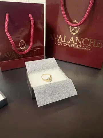 AVALANCHE 10K 골드 스톤 반지