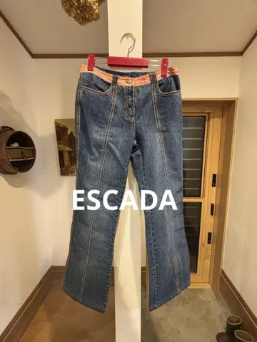 ESCADA 에스카다 데님 팬츠 데님 34 자수 세미 플레어 카노 자매
