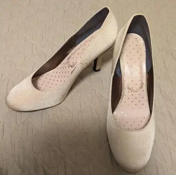 새상품급 펄 장식 비슈 글리터 펌프스 25cm