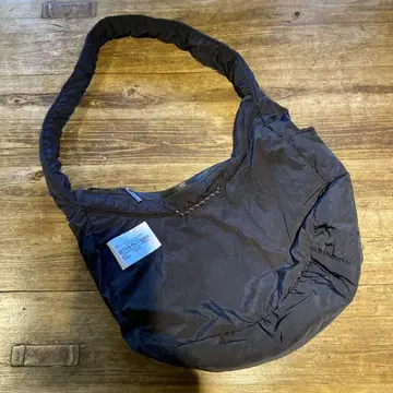 BETTER THAN GOOD PADDEDROUNDBAG3