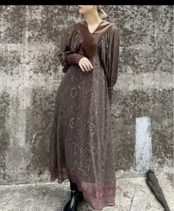 AMERI VELOUR DOCKING SCARF DRESS
