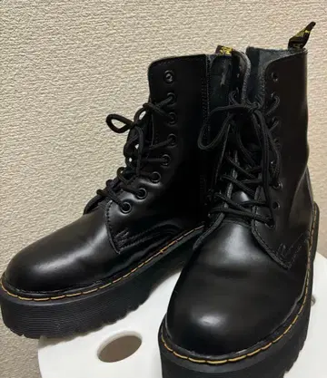 Dr.Martens 부츠