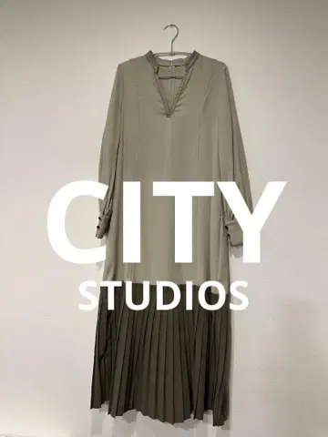새상품급 CITY STUDIOUS 콤비네이션 플리츠 원피스