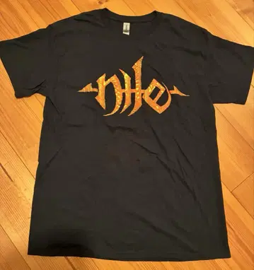 NILE 로고 티셔츠